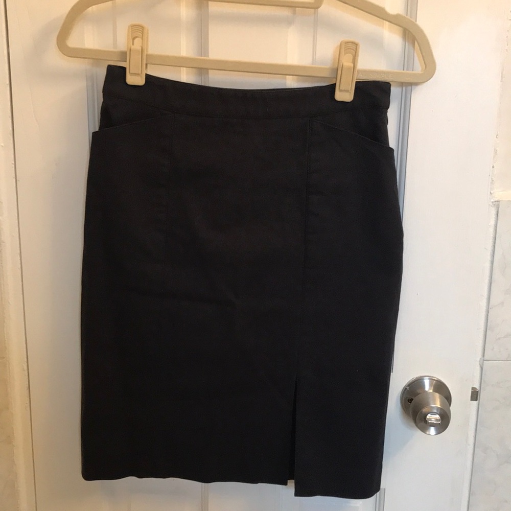 Club Monaco navy side slit pencil skirt w/pockets